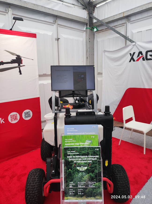 Robot szállítási pozícióban